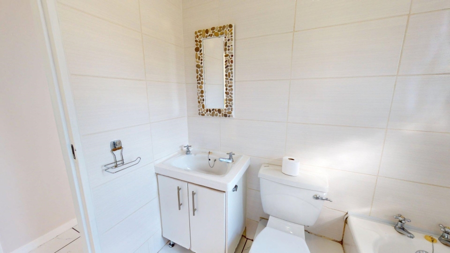 2 Bedroom Property for Sale in Kabega Park Eastern Cape